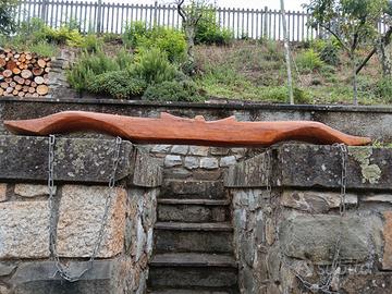 porta lampadario in legno da taverna