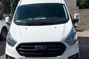 ford Custom Ibrido