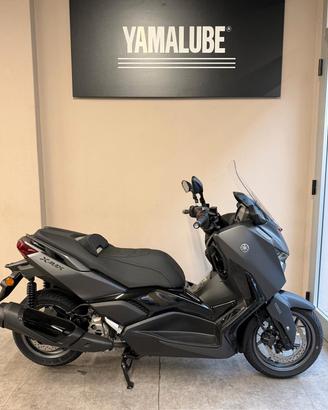 Yamaha X-Max 300 TECH +