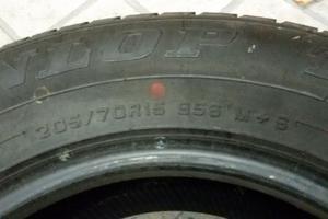 pneumatico 205/70R15