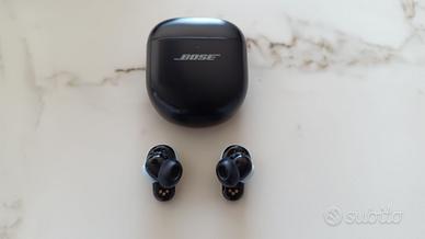 Bose QuietComfort Ultra Earbuds nere