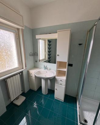 Mobile bagno con sanitari