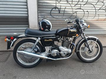 Norton Commando 750. Cessione o permuta