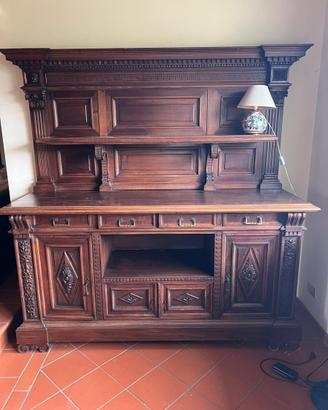 Mobile in legno atnico