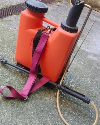 Pompa a spalla irroratrice pompante