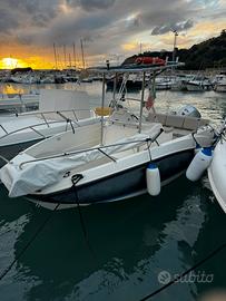 Barca a motore open quick silver active 605