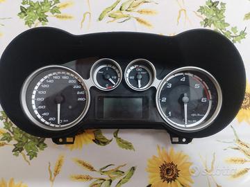 Quadro con lancette e display  bianco AlfaMito