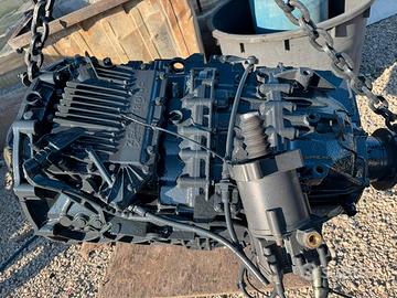 Cambio Iveco Stralis 12as2301dd usato
