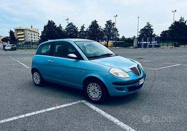 Lancia Y 1.2 16v anno 2004