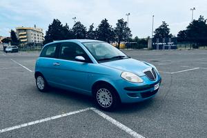 Lancia Y 1.2 16v anno 2004