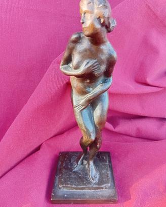 Nudo femminile in bronzo
