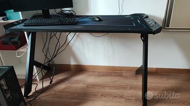 scrivania gaming