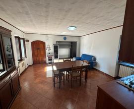 Appartamento di corte a Brebbia