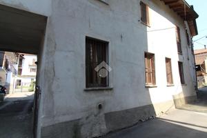 2 LOCALI A VARALLO POMBIA