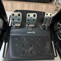 Volanta g29 logitech per gran turismo 7 e ps5