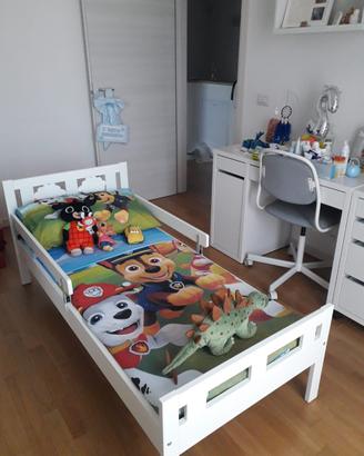 Lettino Montessoriano Ikea bianco.