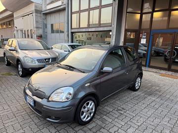 Toyota Yaris 1.0i 16V cat 3 porte Sol