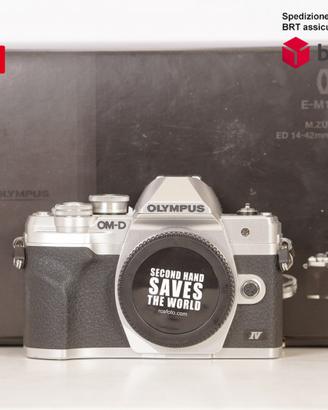 Olympus OM-D E-M10 IV