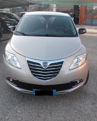Lancia Ypsilon 1.2 69 CV 5 porte GPL Ecochic Gold-