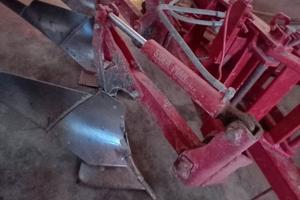 Aratro trivomere Siderman-Calà