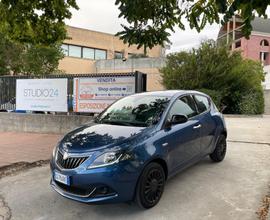 Lancia Ypsilon KM. 26.000! 1.0 Hybrid Ecochic Silv