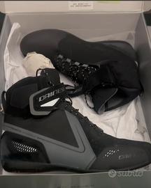 Scarpe dainese da moto
