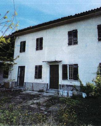 Immobile in asta di 220 m² con 4 locali e box auto