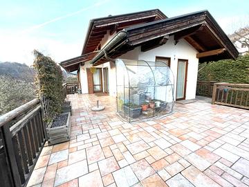 Gazzadina - 4 Stanze in Villa con Grande Terrazza