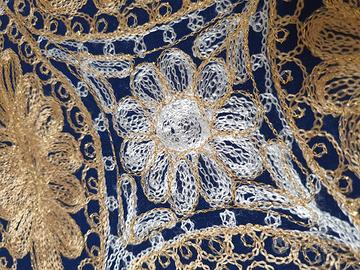 Tovaglia aghabani blu e oro