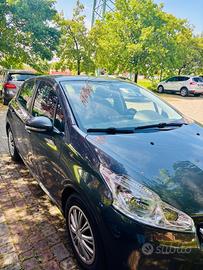 Peugeot 208 - 2013
