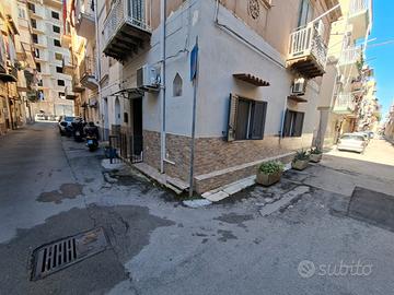 Accogliente 2 vani zona Arenella