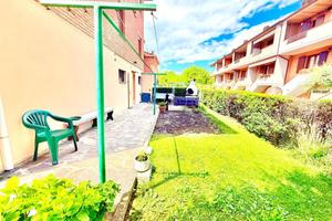 Porzione di casa con 3 camere, giardino e taverna