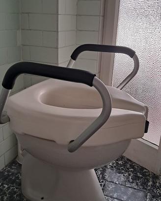 Rialzo per WC