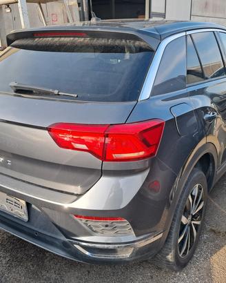 Volkswagen T-ROC anno 2019 ricambi usati
