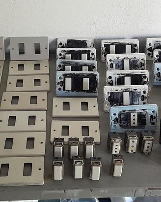 materiale elettrico 