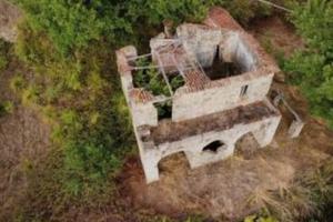 Rustico da ristrutturare