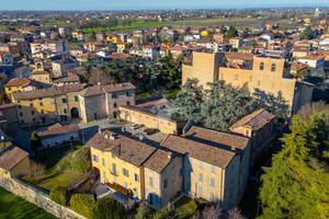 CASA DI CORTE A SCANDIANO