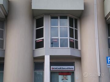 Centro direzionale 2 ingressi indipendenti