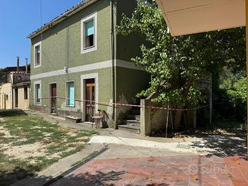 Casolare da ristrutturare a CUGNOLI (pe)