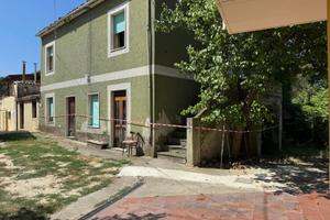 Casolare da ristrutturare a CUGNOLI (pe)