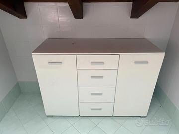 mobile bianco con cassettiera