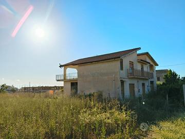 Villa indipendente da ristrutturare