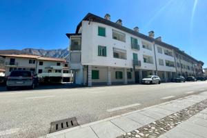 RIFINITO APPARTAMENTO BICAMERE IN ZONA CENTRALE...