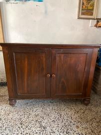 Credenza in legno massello