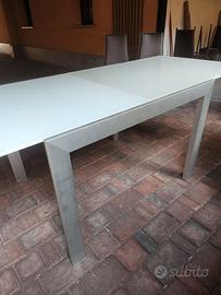 Tavolo interno esterno vetro metallo allungabile