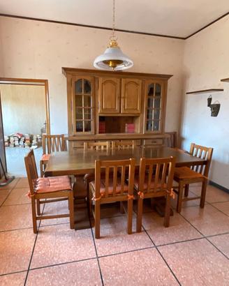 Tavolo da pranzo in legno massello con 8 sedie