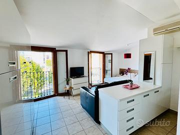 Deliziosa mansarda , vista Fondazione Prada