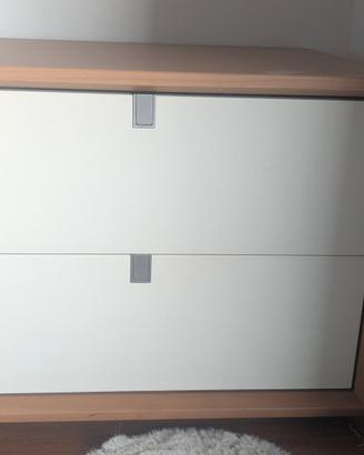 Due comodini bianco - legno 