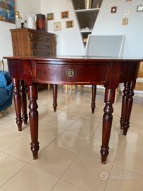 Tavolo antico mezzo tondo