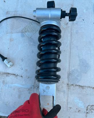 Mono posteriore regolabile bmw F800R 2016
